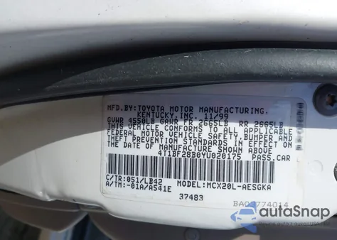 2000 Toyota Avalon Xls z USA, uszkodzony, nr VIN 4T1BF28B0YU020175